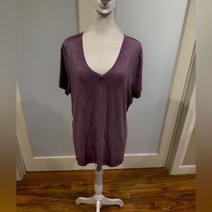 Time and Tru Women's Purple V-Neck Tee